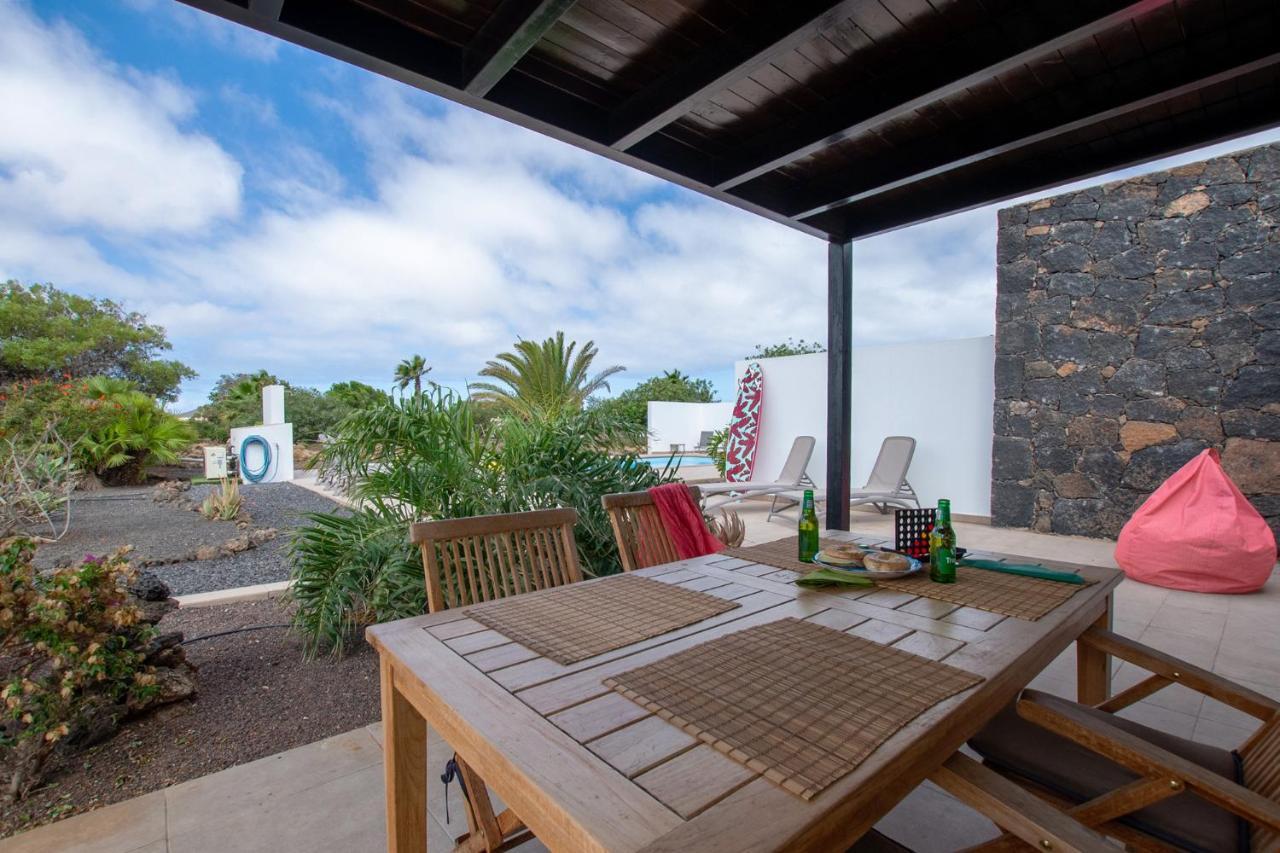 Wind Wave 28B - Heated & Shared Pool Villa La Oliva Exterior photo